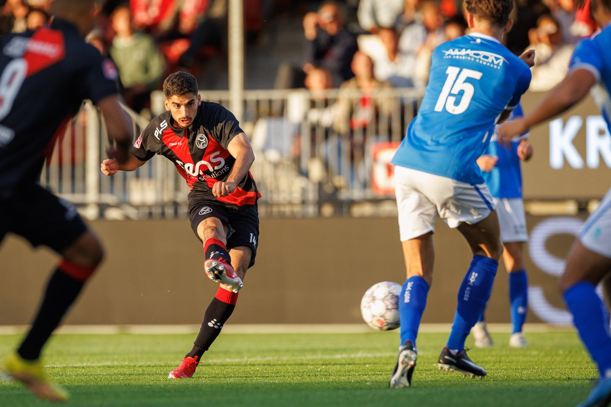 AlmereCityFC's tweet photo. ๐งค | Almere City FC wint met 2-0 tegen FC Den Bosch en bezorgt keeper en jeugdexponent Stijn Keller feestelijk debuut.
โก๏ธ https://t.co/9kLw5KM2TS
Foto's Ron Baltus / https://t.co/xfI99m0FWo https://t.co/dY6lZU98Qz
