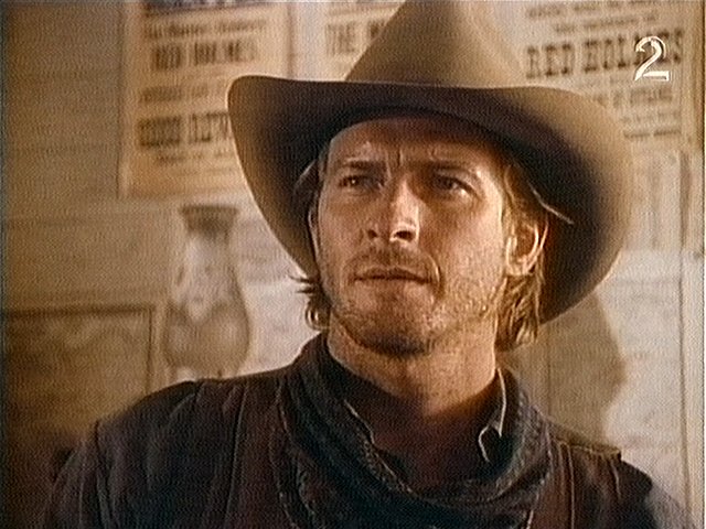 TheYoungRiders's tweet photo. Happy Birthday, #BrettCullen!! Wishing you a fabulous day!! β€οΈπ₯πΎπππππποΈπ½ππ€ #SamCain #MarshalSamCain #TheYoungRiders #TYRbirthdays
Screen captures from the #TYR episode #AGoodDayToDie. https://t.co/kqKr4shHRb