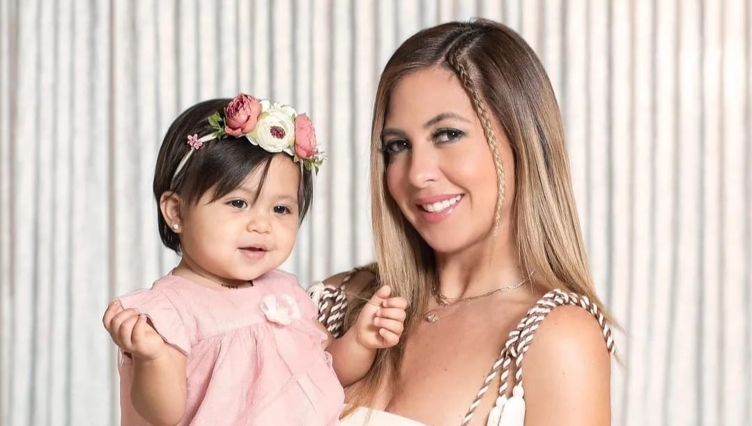 Telemundo's tweet photo. El bautizo de #CapriBlu: conoce el código de vestir y las tendencias de moda para las invitadas 🕊 Vía @latinxnow (📸 #edenblanco) 👉https://t.co/xXbldhuXwF

#Famosos https://t.co/9w2nTTGmXh