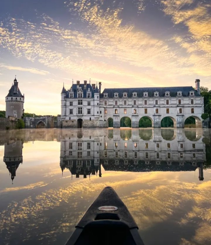 Anne5954's tweet photo. .Chenonceau  à l'aube https://t.co/PTI7jGizjc