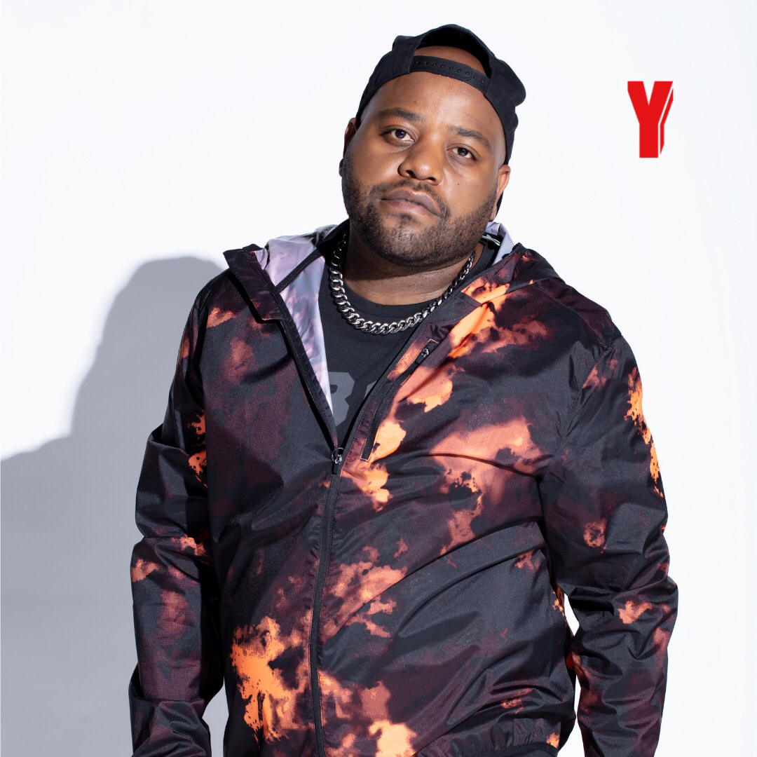 Yfm's tweet photo. Coming at you with nothing but great music is the one and only @JosiChave in the mix on #TheWarehouse
Turn your speakers all the way up!!! #ClassicMix #LocalMix https://t.co/55Xtbzea6M