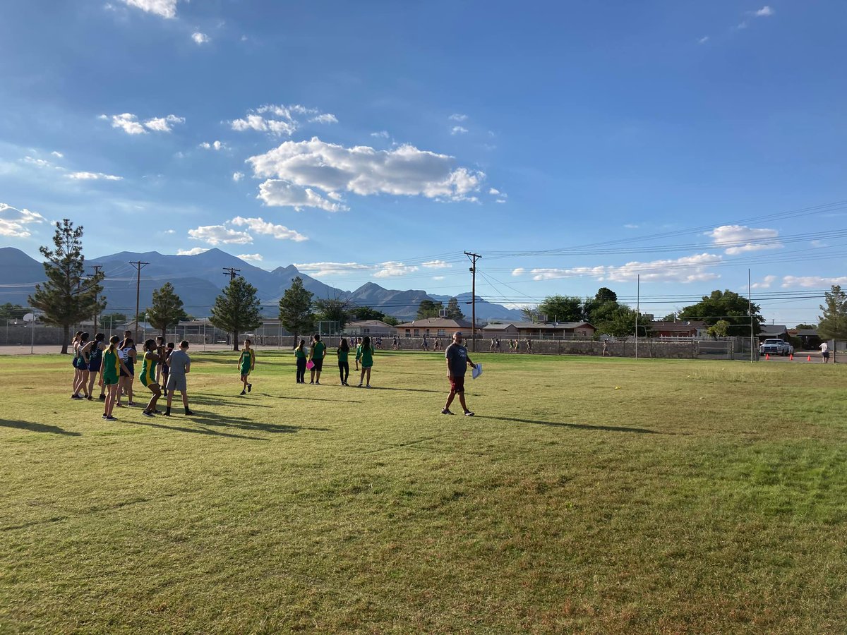 ELPASO_ISD's tweet photo. It was a busy evening for our @bulldogsbms1 Bulldogs!
π₯ 7th-grade cross country team, First Place by Isaac de la Pena
π 7th-grade girls volleyball B team defeated Haskins
π 8th grade B team played a great game against Hornedo
#GoEPISD #ItStartsWithUs #EPISDProud https://t.co/OeXPyxg0NP