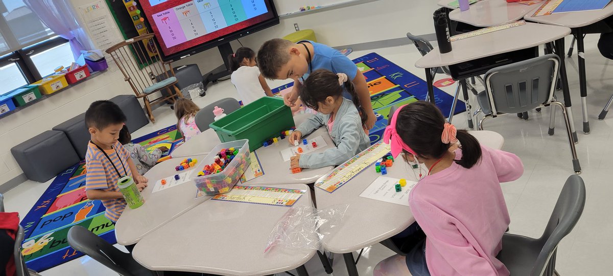 Day 2 has been great! These 1st Gators are starting to master both reading and math centers!  Off to a great year!