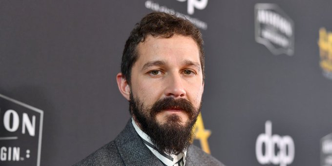 manodooceu's tweet photo. Fatos sobre a Conversão do ator Shia LaBeouf, Sam da conhecida franquia Transformers. Da beira do suicídio ao amor pela Eucaristia (Segue o fio) https://t.co/i4LiC01dgt
