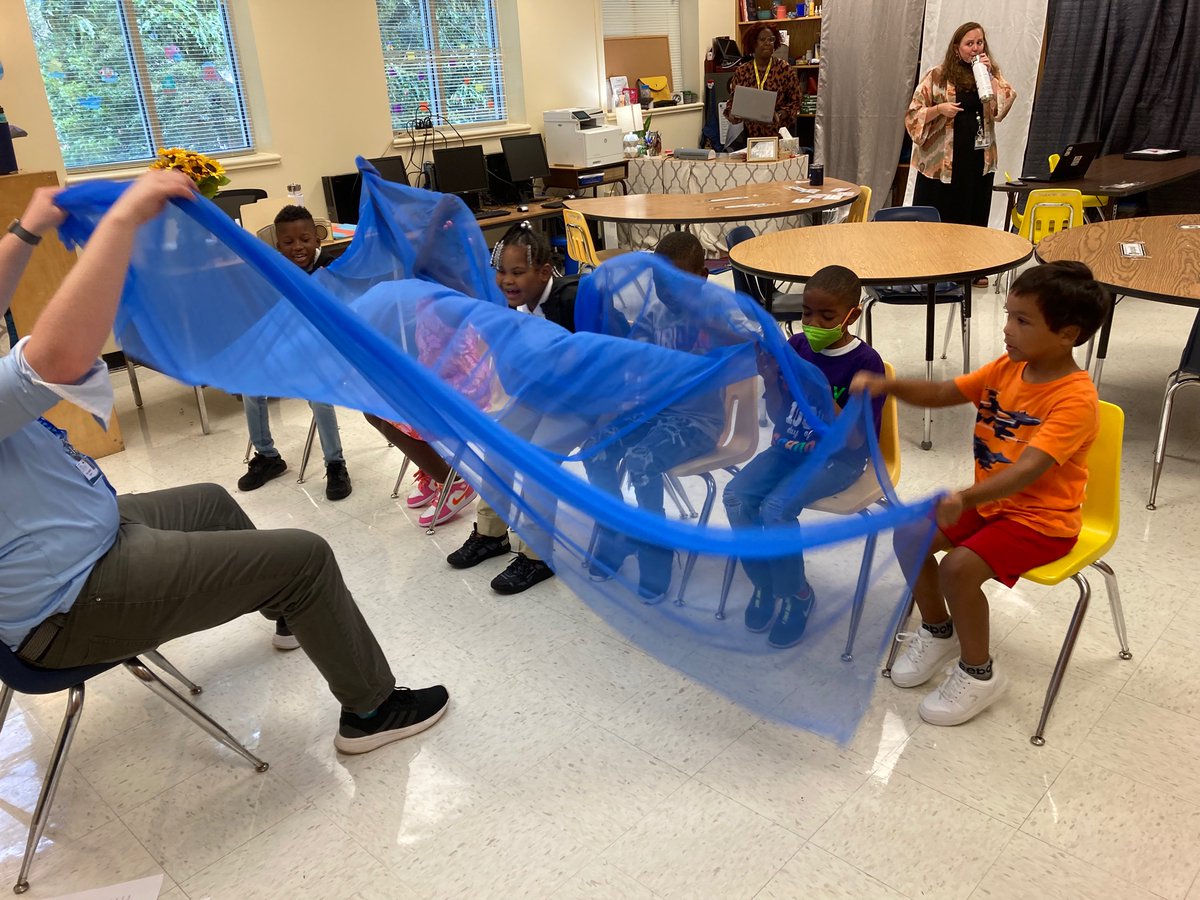 hawkceptional's tweet photo. Our students were “Musically Enchanted” during music class… & no we didn’t have to sing about Bruno no no no no!!!
Part 1
#SECSTRONG #FCS_SEC
@hapevillehawks
@HapevillePrin
@FCS_SEC
@FultonCoSchools
@MsBuffington1 https://t.co/6wLcd0JezQ