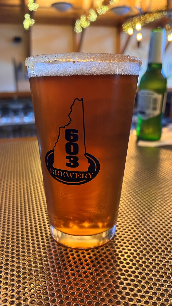 With September rolling in next week - our bartenders decided to extend the draft special today on 603 Brewery Slightly Toasted Pumpkin Ale $1 off drafts. Cheers to pumpkin spice and everything nice 🎃