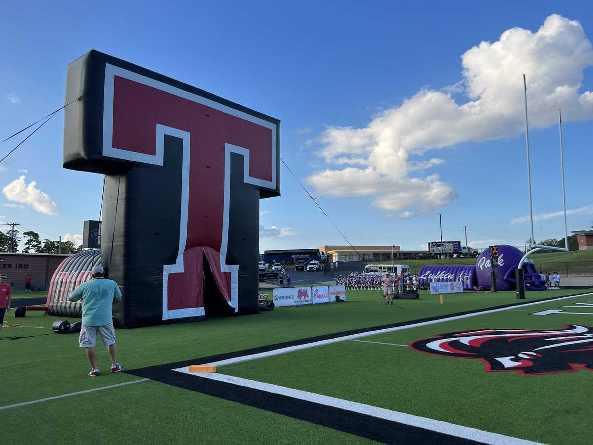 DrJayeshPatelMD's tweet photo. #gametime #FridayNightLights @RedZoneETX let’s go @TLRedRaiders. Good luck to all the athlete let’s get a #legacy win!! Beginning of a new season good luck to all the athletes!! https://t.co/cvadClAlKE