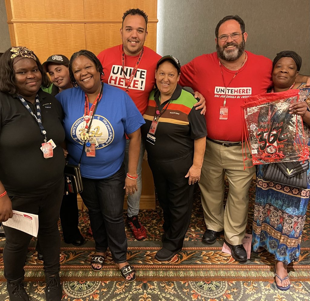UNITEHERE362's tweet photo. CONTRACT VICTORY!!!🎉

After years of organizing, Food Service workers at @MCO have ratified a first Contract covering HMS Host operations.

Congratulations the members, leaders, and organizers who contributed to this victory! Orlando International Airport is a UNION AIRPORT!✊ https://t.co/2cAOTmD9rA