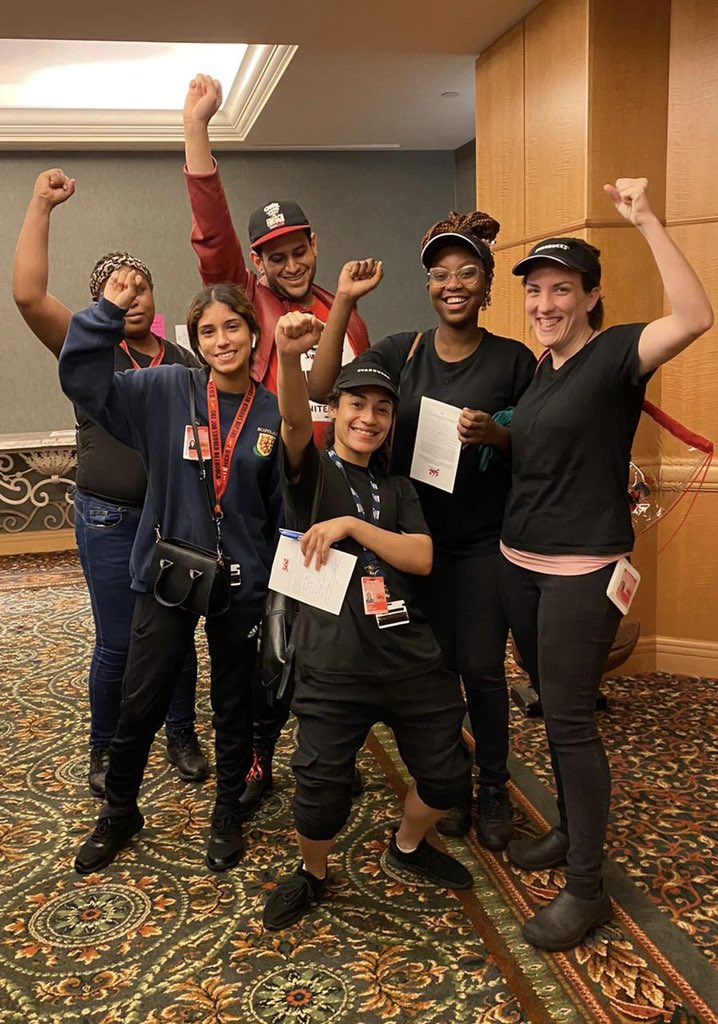 UNITEHERE362's tweet photo. CONTRACT VICTORY!!!🎉

After years of organizing, Food Service workers at @MCO have ratified a first Contract covering HMS Host operations.

Congratulations the members, leaders, and organizers who contributed to this victory! Orlando International Airport is a UNION AIRPORT!✊ https://t.co/2cAOTmD9rA