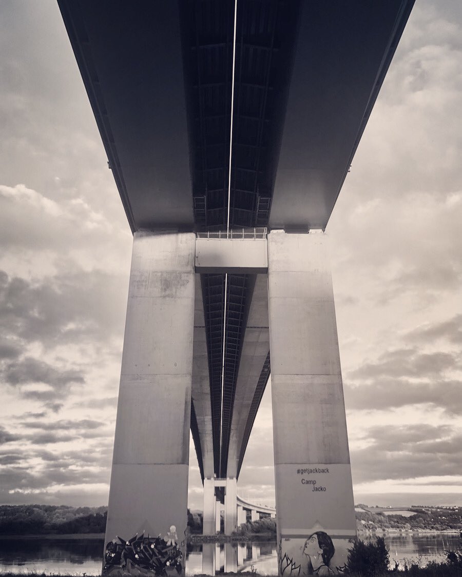 spill3's tweet photo. #foylebridge #derry #thewalledcity https://t.co/mqxvE0Vi4P