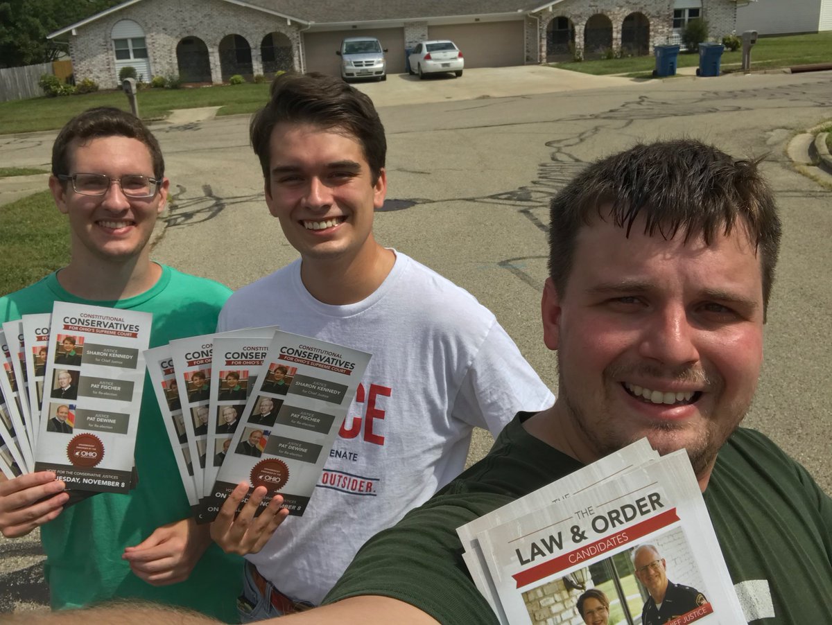 EverhartGop's tweet photo. Advocating for our Ohio Supreme Court Justices! #LeadRight #WalkingForJustice #OHVictory https://t.co/7w1qAinvBP