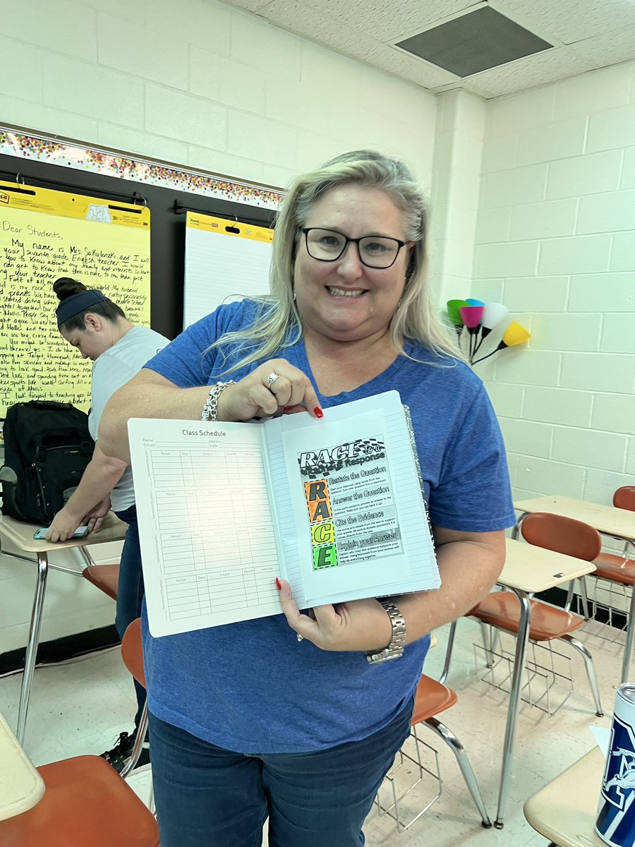 c_sabedra's tweet photo. Friday Showcase was amazing today!  Collaboration is key!!   6th-8th grade RLA teachers shown here @stallions045  @McAllenISD sharing ideas and instructional strategies. #stallionstrong #greatnessstartshere https://t.co/0WSnkXjSaY