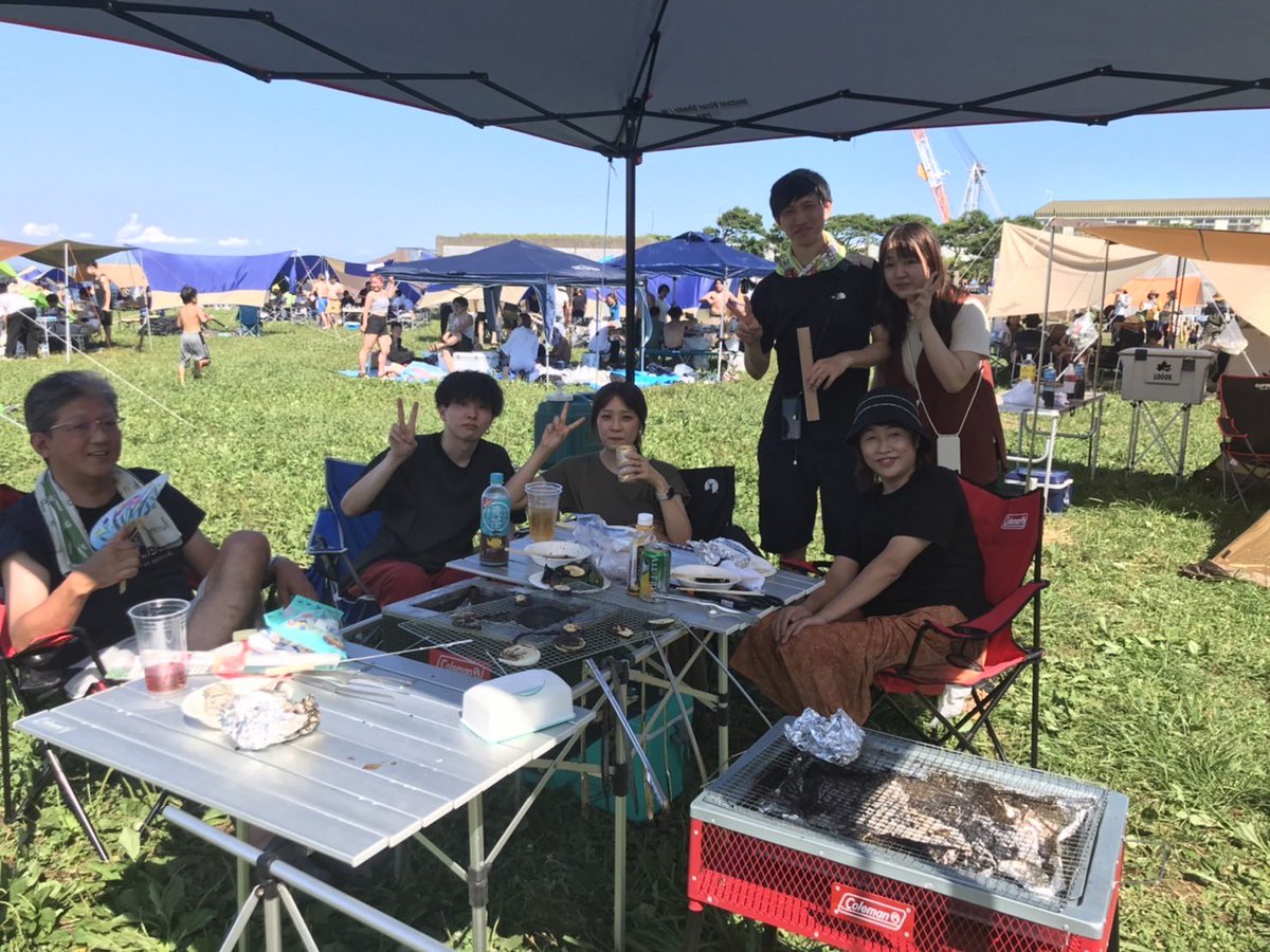 kubb18's tweet photo. 〜ここ最近〜
自分の親とまゆの親との6人の旅行だったり、義理弟カップルとお互いの両親、自分の兄とのBBQ楽しかったなぁ。夏のいい思い出☀️ 仲良し😊✨ https://t.co/YhXLRlEjXn