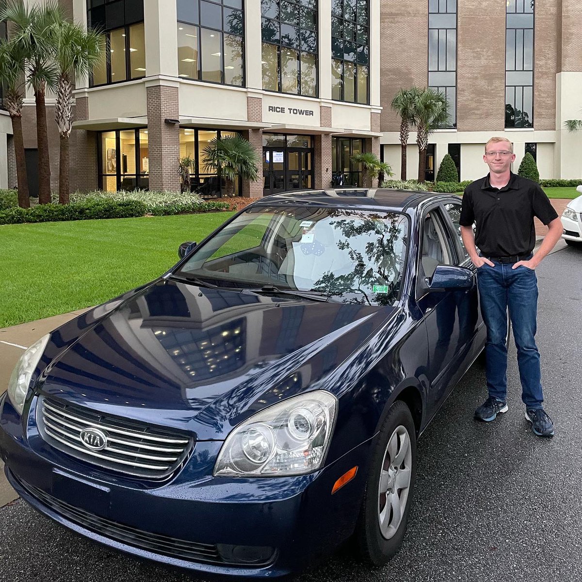 scrapyap's tweet photo. Zach has been looking forward to being a student @ConnectPCC for a long time, and now his day is finally here! He’s excited to be part of the audio visual team for his on-campus job. #pccjourney #influenceyourworld #classof2026 https://t.co/kLhvLHFbIp