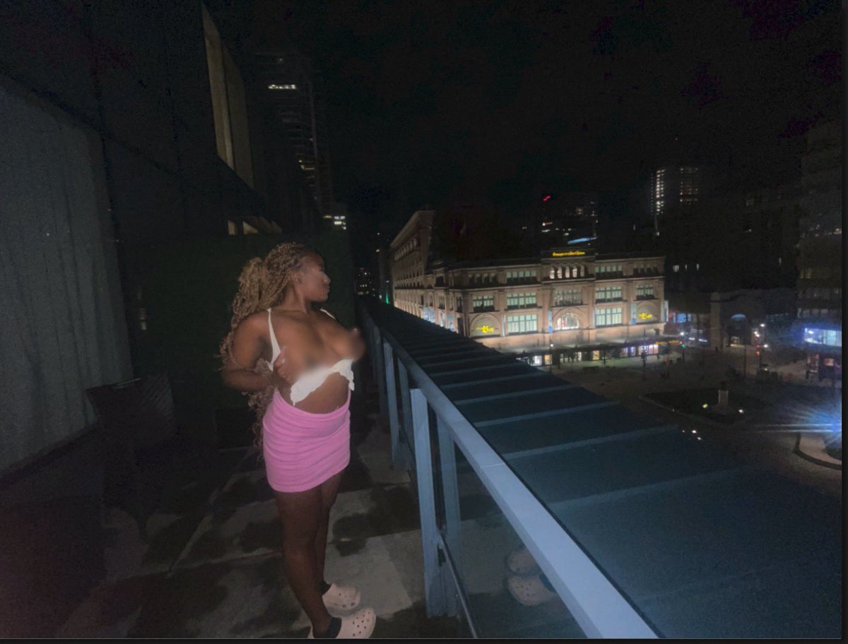 Ashlyle45409446's tweet photo. @key_chaotic Tittie gang 🤟🏾 https://t.co/5VPXUYghhl