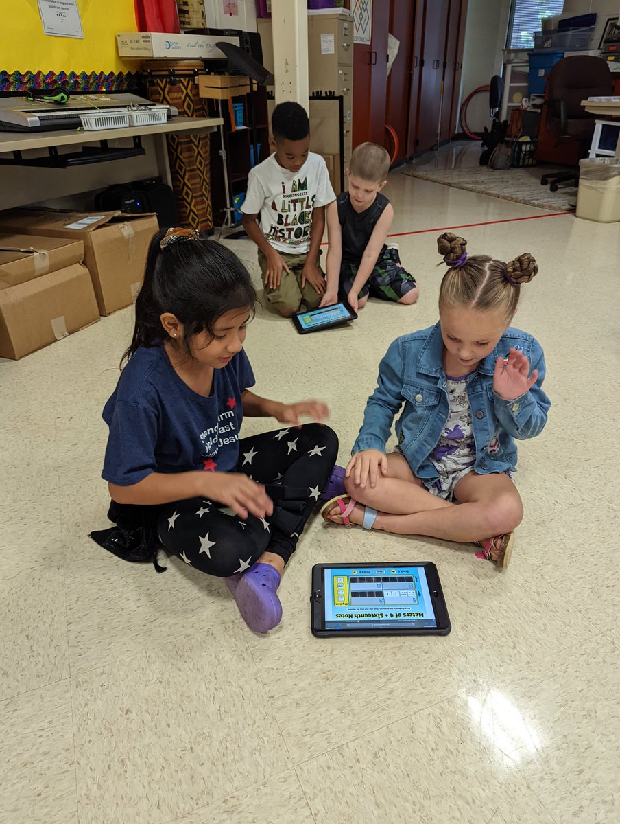 Angela Topper tweet media