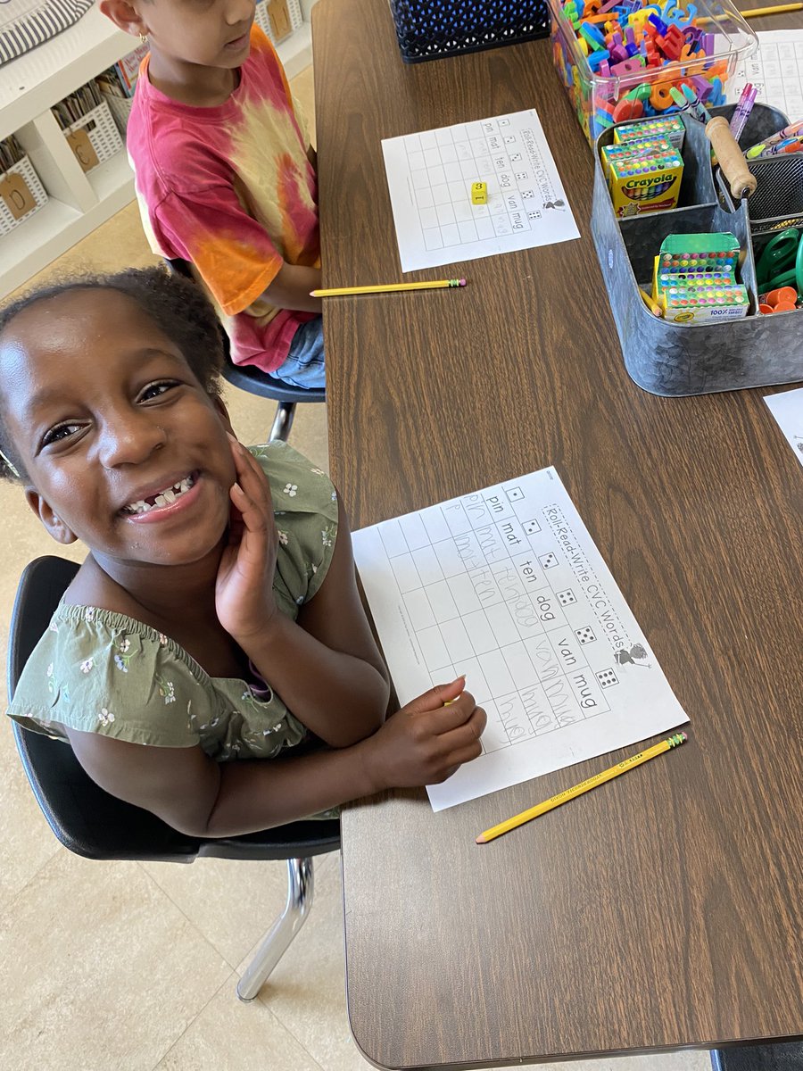 MrsRogersK's tweet photo. First grade is so much fun!!! https://t.co/Nj3p7meWxr