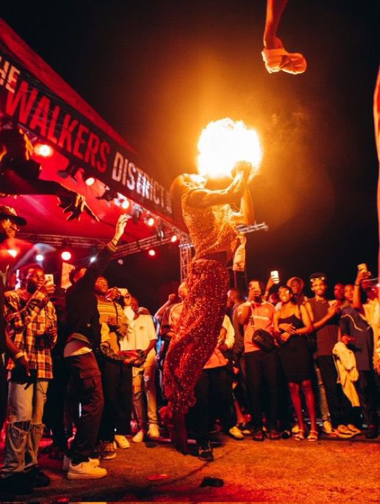 baddest_cash's tweet photo. Johnnie Walker will be painting Lagos Mainland RED tomorrow just like they did in Ibadan🥳⚡️ 
The #WalkerDistrict party is happening tomorrow and it’s open to all 💯
Register here now to get a free ticket for tomorrow https://t.co/UpeiIRdzJB https://t.co/ZhLsx2TUTp