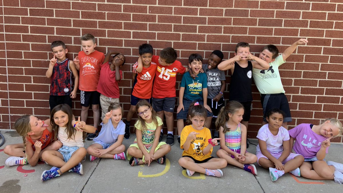 Happy Friday from my newest firsties! <a href="/LSR7/">Lee's Summit R-7 Schools</a> <a href="/hhehornets/">Hawthorn Hill Elementary</a>