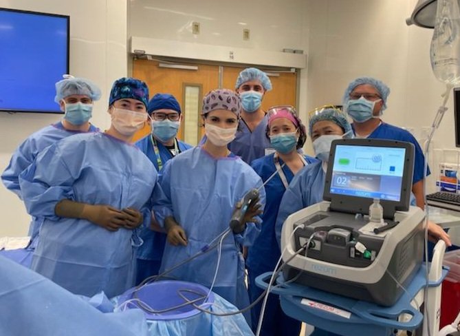MontefioreUro's tweet photo. @DrMarissaT brings #Rezum to @MontefioreUro
#goodflow #emptybladder #PVRzero ππΎππΎ https://t.co/jX6tfUXsqO