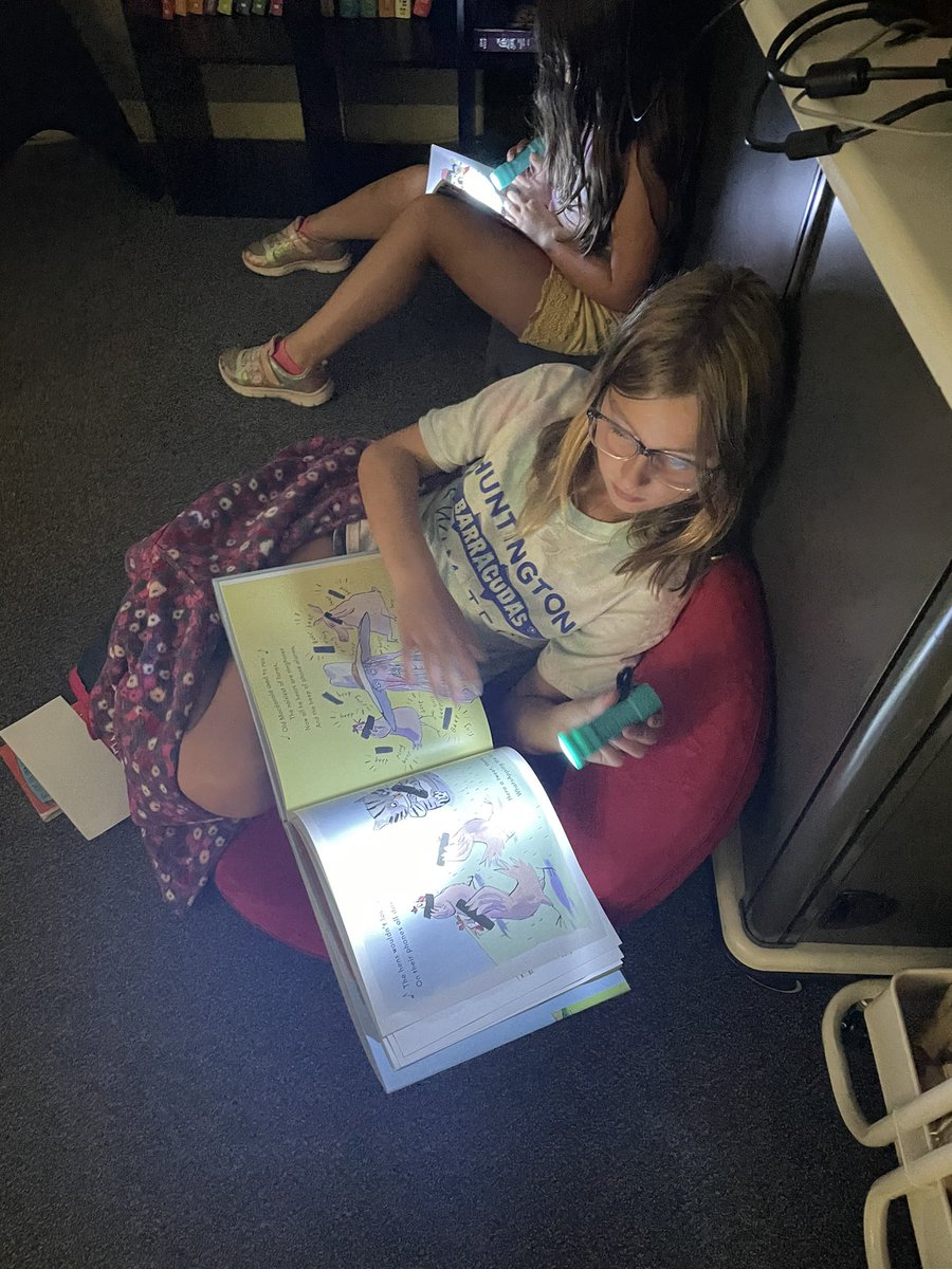 MissHKwon's tweet photo. Week 1 ✔️
3Kw had a blast on their first full week of school from lego engineering to flashlight reading! @prairied203 #partnersingrowth https://t.co/Mb8xHVA9xQ