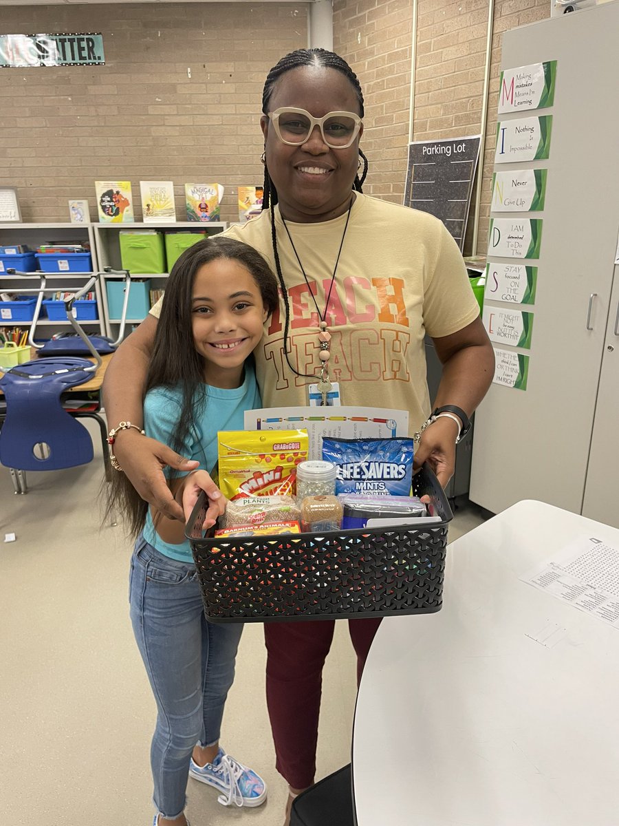 Ms. Wallace's 4th Grade Class tweet media