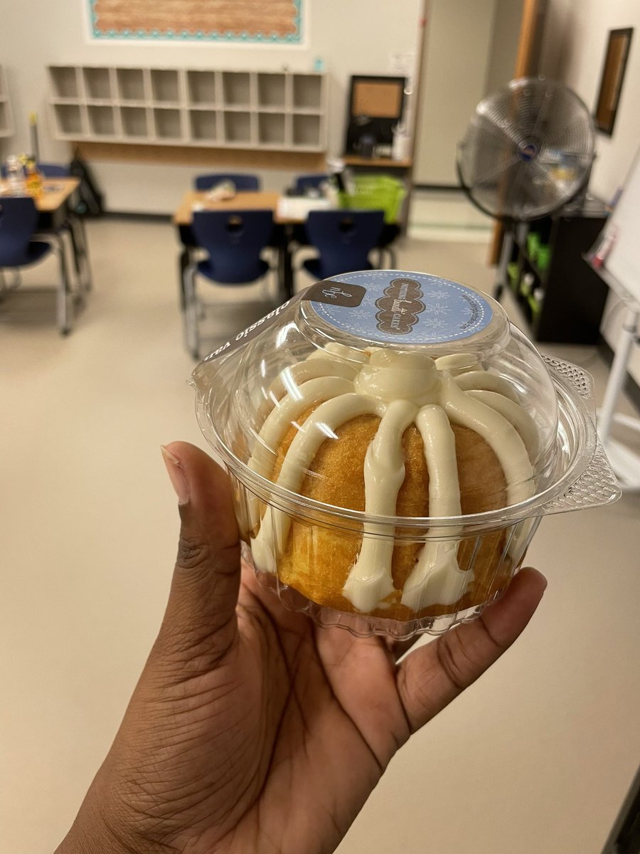 Starting at a new school can be stressful even for teachers but culture of <a href="/LeaphartElem/">Leaphart Elementary</a> made it seem as if I had been there for years. <a href="/LexRich5Schools/">Lex-Rich 5 Schools</a> #VillageMindset