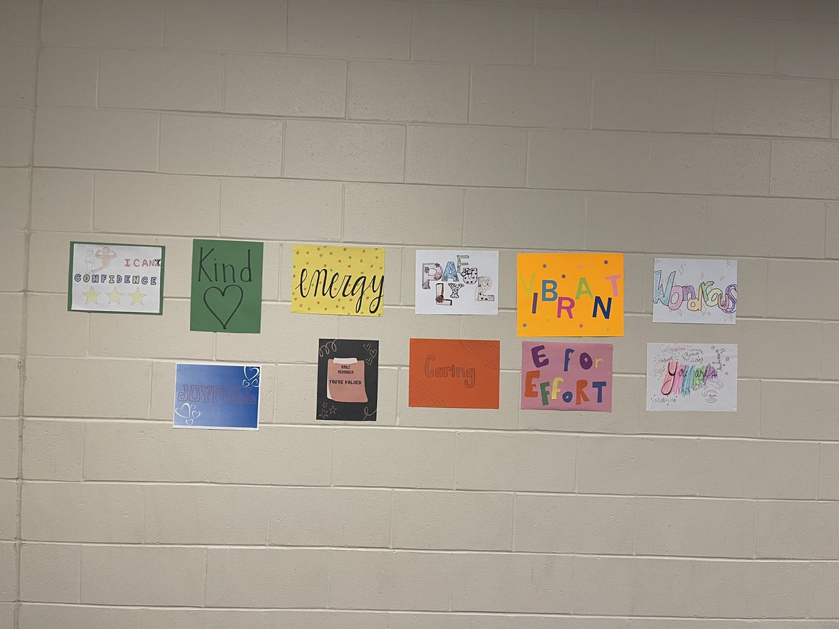 CoachPrososki's tweet image. Go add to the wall of positivity found across from D136. More positive words can make the difference especially when someone is having a bad day. @JGanz23 @KearneyHigh #educationclass #futureteachers #bekind #StayPositive
