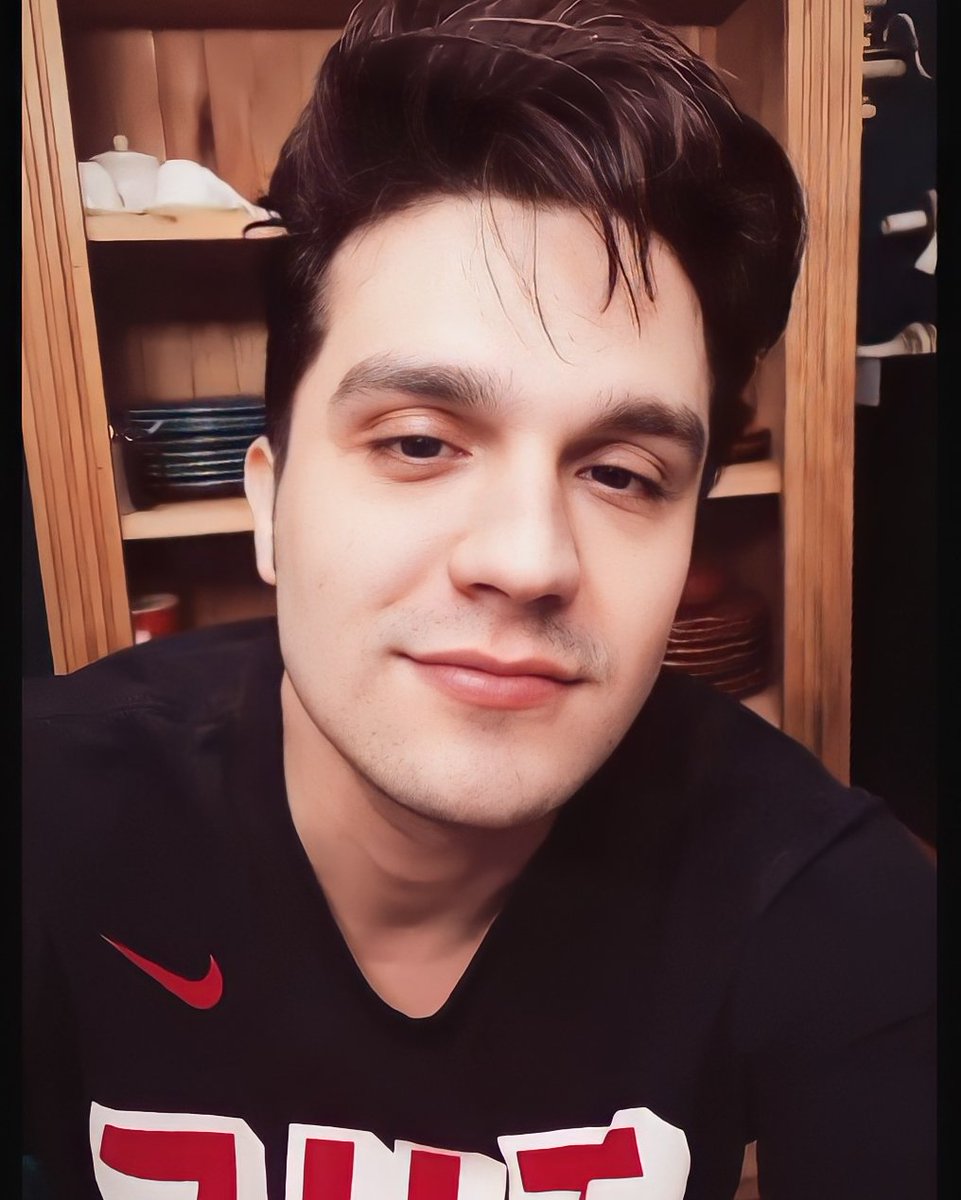 disneyluans's tweet photo. já se apaixonaram pelo luan santana hoje? ele é muito neném 🤌🏼🥺 https://t.co/yBPhOtW1zL