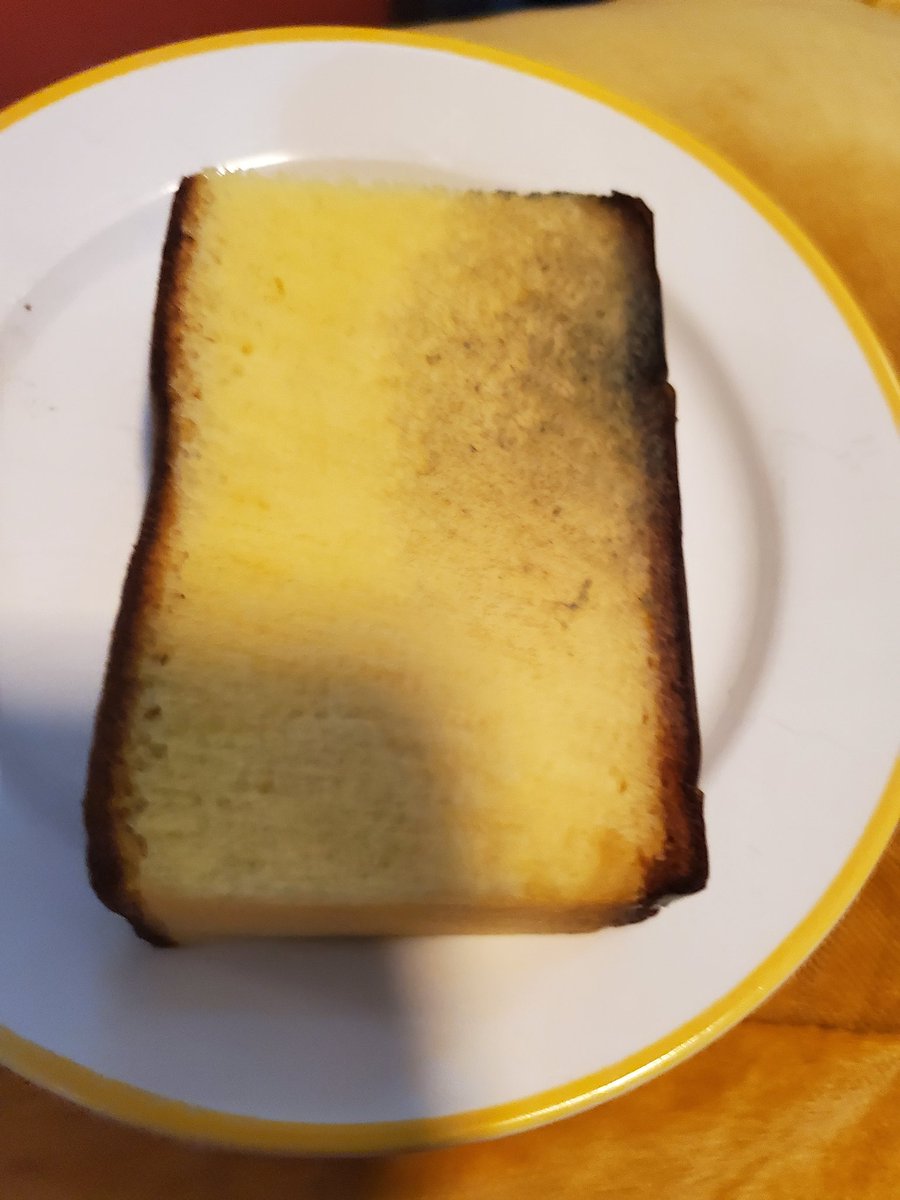 AliaGee1's tweet photo. Really disappointed @ParisBaguetteUS ... bought slices of cake for my kids as a special treat. Opened the cardboard sleeve and the slices were covered in mold. https://t.co/f4NNlayBXq