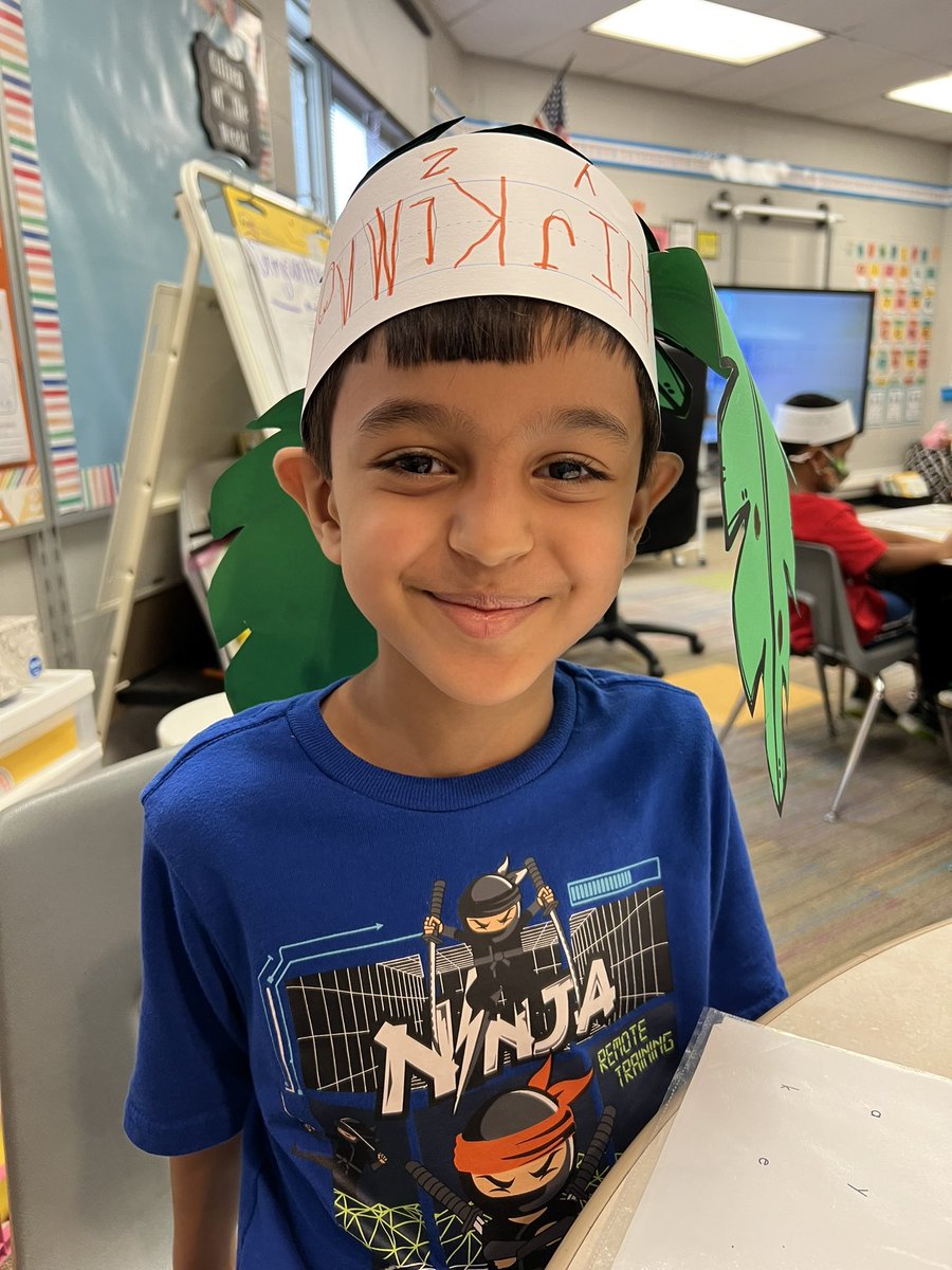 SH1stGrade's tweet photo. A told B and B told C, I’ll meet you at the top of the coconut tree! Chicka Chicka Boom Boom! #having fun with letters @theslate#itsworthit https://t.co/TSdjoZKIYj