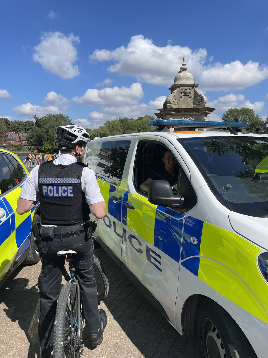 MLoebenberg's tweet photo. Good to get out and about today as #GoldCommander to see our hard working @ThamesVP and @HantsPolice teams @TVP_ReadingFest #RandL22 #ReadingFestival. Chance to listen to colleagues and say #ThankYou! Also had a good conversation with a few people about @TVPcareers #proudtobeTVP https://t.co/UE34c9lwcM