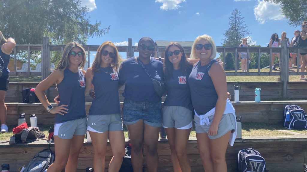 So great to catch up with our alumni &amp; #UCAstaffer Ashley! Couldn’t be prouder of all you’ve accomplish! #onceaneaglealwaysaneagle #EaglePride #FamilyE #dreambelieveachieve <a href="/Eagle___Nation/">EHS ATHLETICS</a>