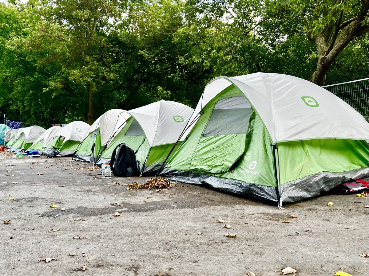 #COVID &amp; #homelessness is no fun!

Isolation unit = 2m x 1.8m tent ⛺️ on a 49°C pavement…&amp; the odd thunderstorm ⛈ 

Wishing you all a full &amp; speedy recovery ❤️‍🩹 @ Integrated Care Hub #YGK 

<a href="/cityofkingston/">City of Kingston - Municipal Government</a> <a href="/KingstonHSC/">KingstonHSC</a> <a href="/providence_care/">Providence Care</a> <a href="/amhskfla/">amhskfla</a> ⁦<a href="/unitedwaykfla/">United Way KFL&A</a>⁩ #locallove