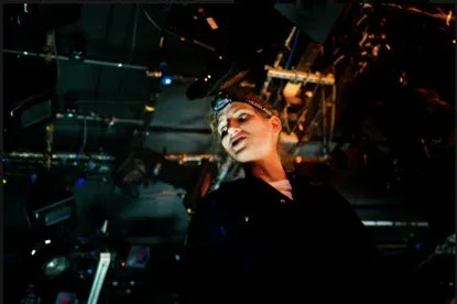 BareBonesShakes's tweet photo. Lazarus Theatre's All-Female Henry V at The Union Theatre, London :: Scene :: Internet Shakespeare Editions https://t.co/KdDnYbia2s https://t.co/0z6HhINbO8