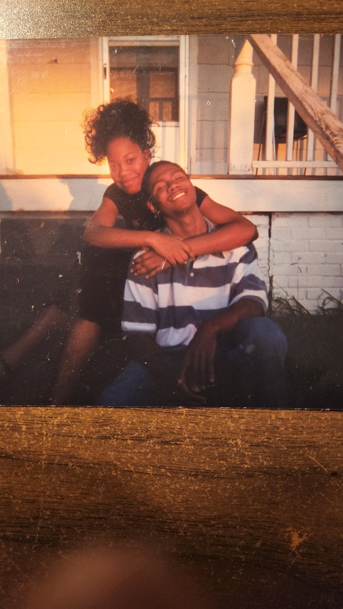 TeeGraham9's tweet photo. The old skool me https://t.co/jRdbcNxSsw