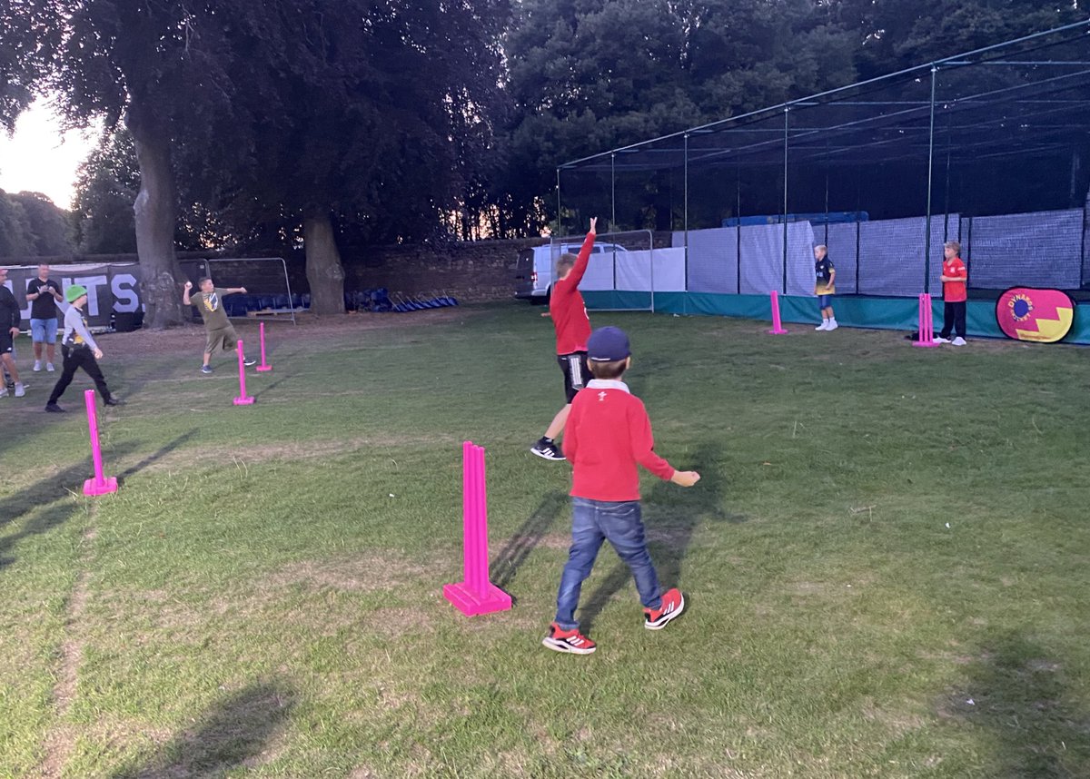 IsmailEDU_'s tweet photo. Cricket right through day until dusk! 😆🏏

Great to see so many young people eager to take part and learn about the great game! 💯

Special mention once again to @Glamcommunity @GlamCricket @Tan_Cymreig for giving me the opportunity to support.

#TheHundred #WelshFire https://t.co/OUKtPVkaKT