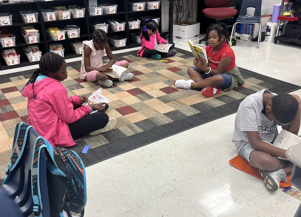 SmithJama's tweet photo. We are working on building our reading stamina. I’m so proud of much they are growing as readers. #MightyMustangs @DCS_Overpark https://t.co/MfMolLpMhh