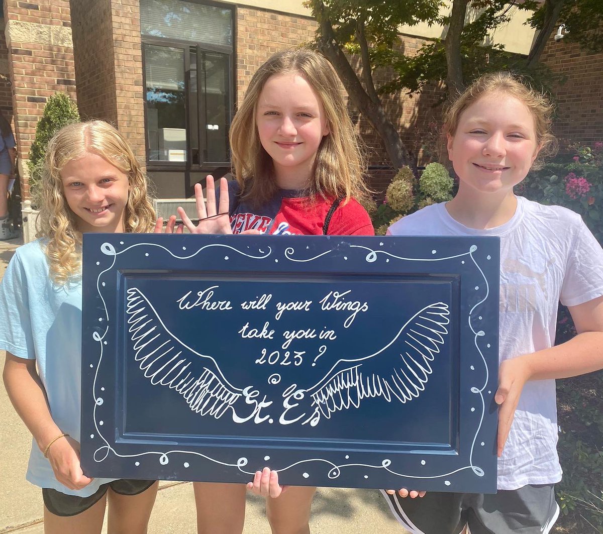 StEsRockville's tweet photo. Our 6th graders and new middle school students came by for orientation today! We had a wonderful time talking about what to expect in the new school year!
Where will your wings take you in 2023?
#stesfamily
#stesstrong
#ADWcommUNITY https://t.co/3emrQeTXGy