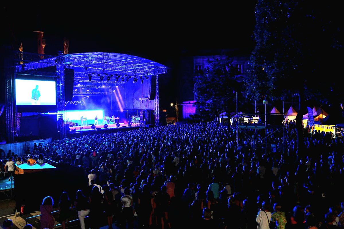 villeagen's tweet photo. 👏 🎶 Bravo et merci à @Amir_Off, @LesNegressesV, @VITAA &amp; @Slimaneoff pour l'ouverture de la 1ere édition des #fetesdagen. On se retrouve demain pour une seconde et belle journée 😃☀️👉 https://t.co/KCOuBPtNCl 📸 @Julien_SUA https://t.co/iBA2NC5K1z