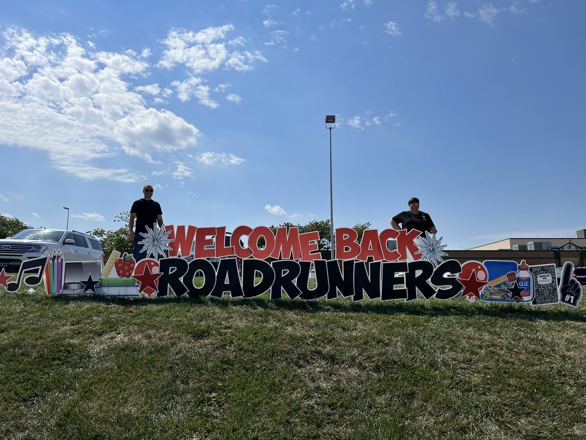 RHE_APBerg's tweet photo. Welcome Back Roadrunners! We hope you had a great first week back at school. See you Monday! @rheprincipal #rheproud https://t.co/LRltOMJK2B