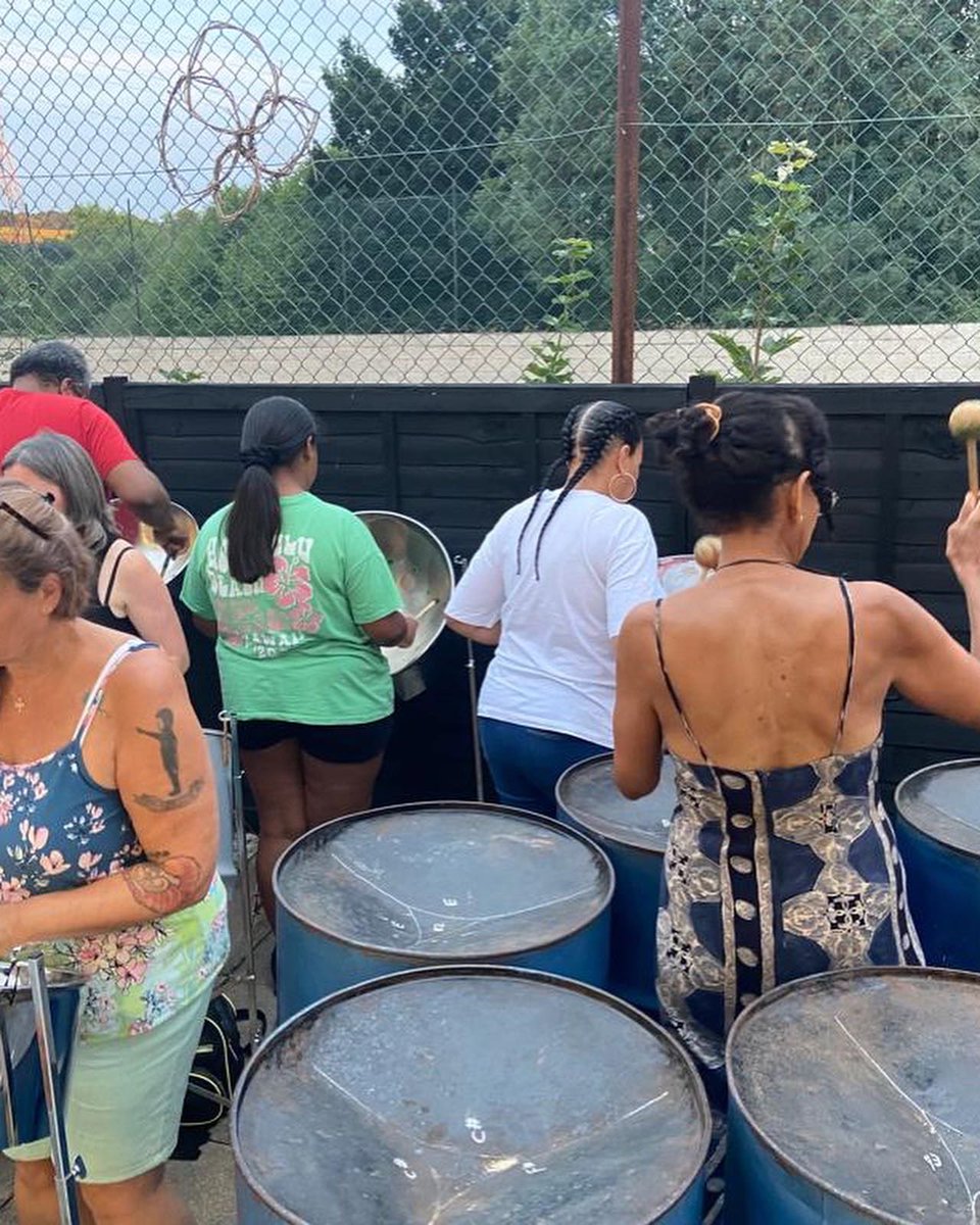 dewamusic's tweet photo. Getting ready for Notting Hill Carnival! 🎶🚛

#SteelPan #NottingHillCarnival #NHC #Pannist #PanPlayer #Music #Musician #SteelBand #Trinidad #Caribbean #Culture #TandT #SteelPanInMotion #SteelPanTutor #WadeAustin #SteelDrum #London #Carnival #NHC2022 https://t.co/zfUtx13QuN