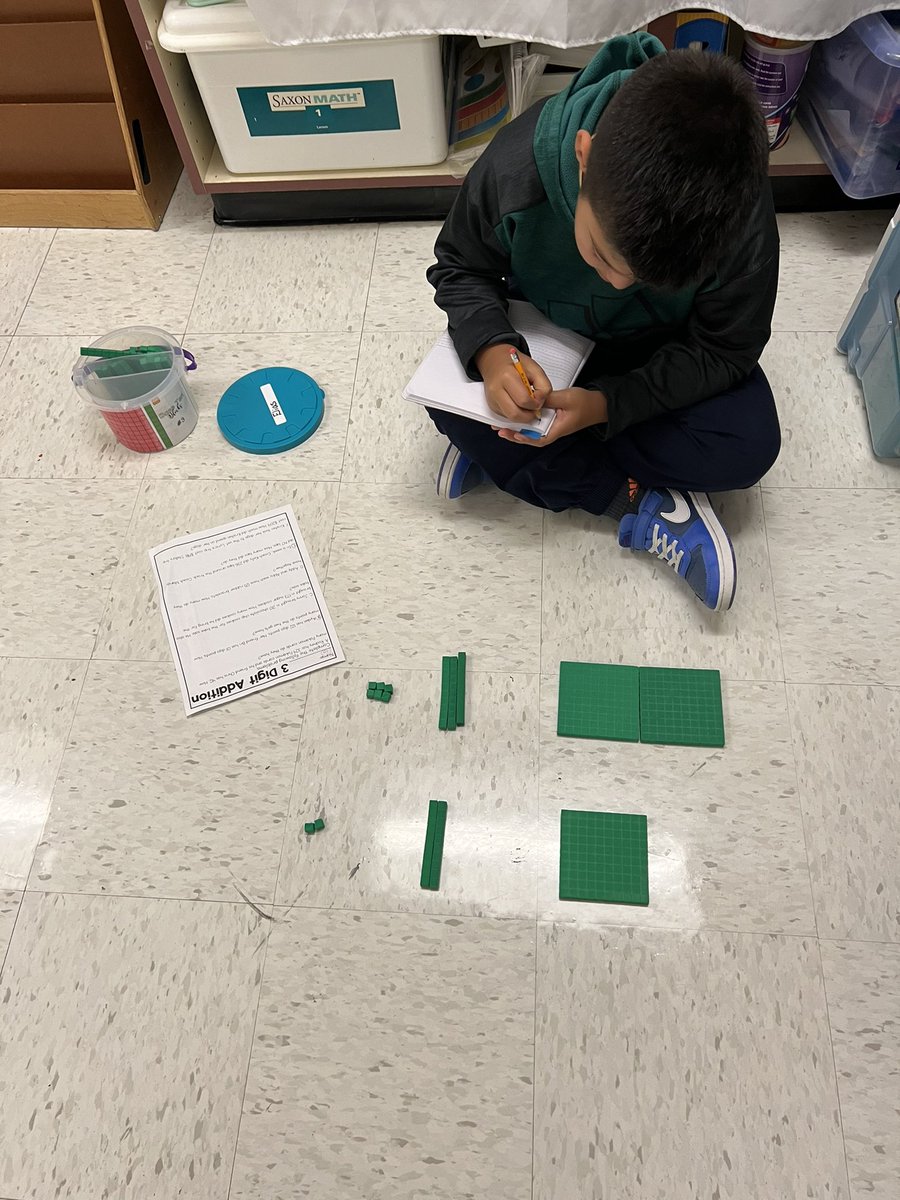 MsDLester's tweet photo. Modeling CSA strategies to find the sum of three-digit addition word problems. #secstrong #hawkceptional #SMPL https://t.co/L5nOeD8Aph