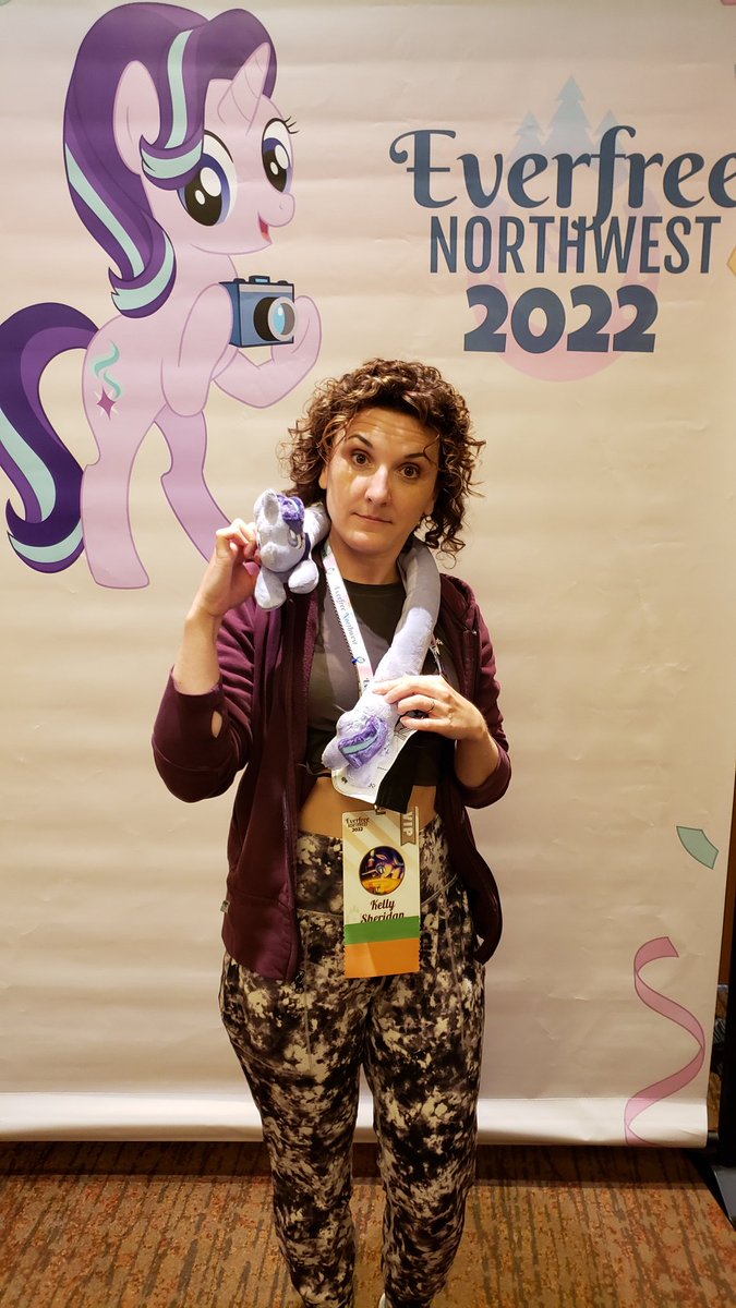 jackgraysonfox's tweet photo. #LongStarlight plush autographed by @KSheridanVoice at #EFNW2022 https://t.co/tnRltlV6nN