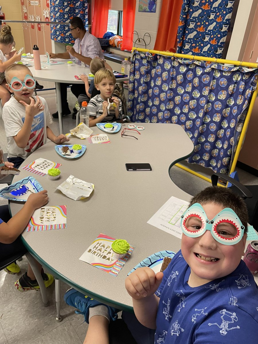 We ended our first week of school with a birthday celebration! #oakflatproud #bssdproud