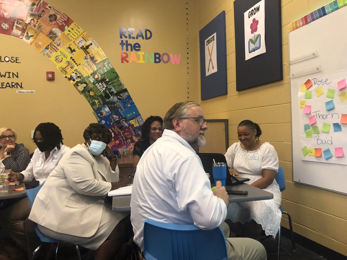 LynnStewartK12's tweet photo. Get out the βSuperman Capesβ @Vtss_ric we appreciate π«°π«°π«°you as our thought partners β¦@KimDupre7 #VTSSatWork @kyanek1 @WillardModelES @LakeTaylorHSNPS @1300pandanation @RBowlingVA https://t.co/GPGyWOevAJ