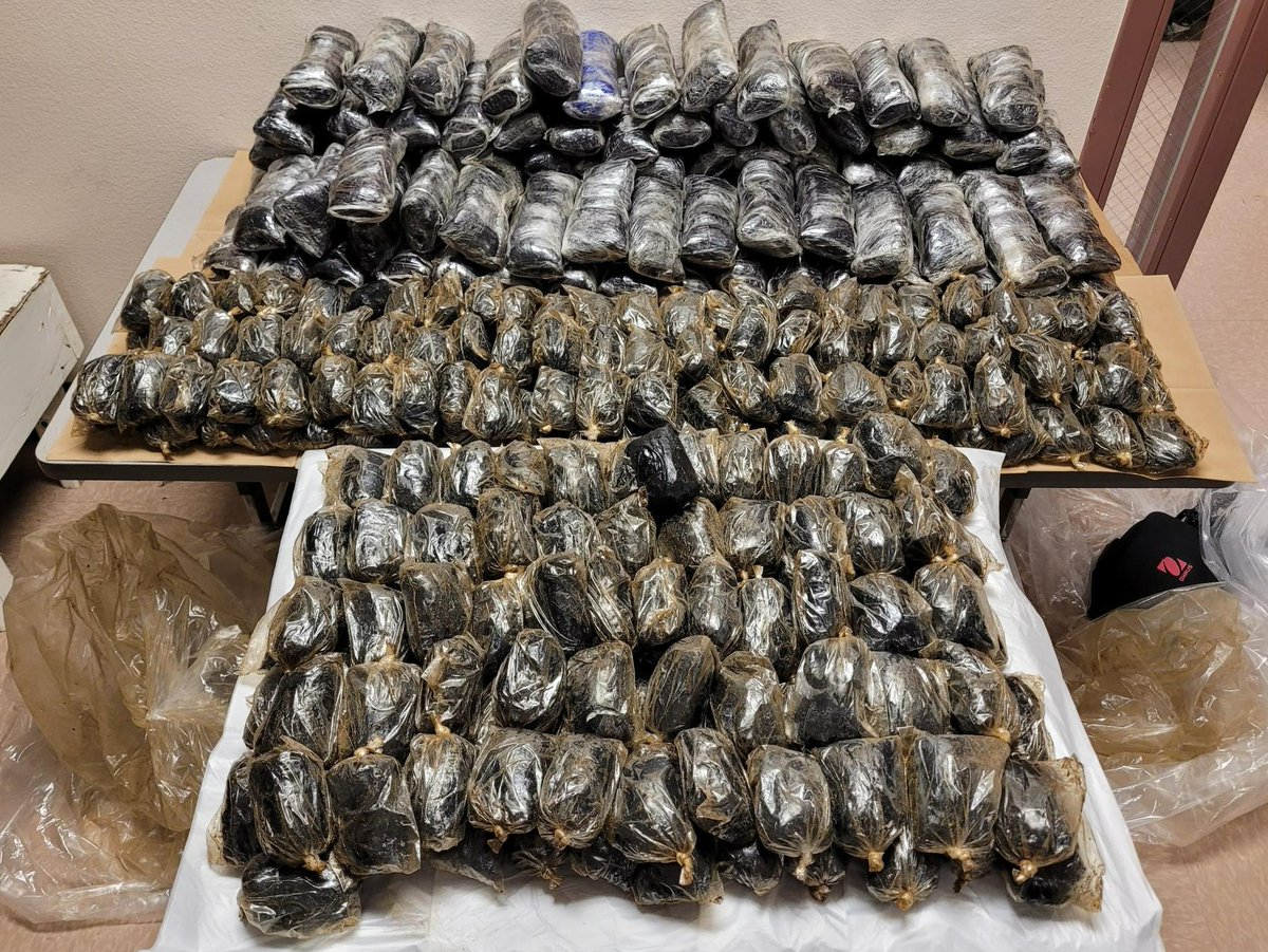 Observant Ajo Station agents discovered $4.3 million in fentanyl pills during a vehicle stop near Gila Bend, AZ. Two U.S. citizen smugglers were turned over to <a href="/mcsoaz/">Maricopa County Sheriff's Office</a>.  #GoodWork

For more information: bit.ly/3CwzuYT