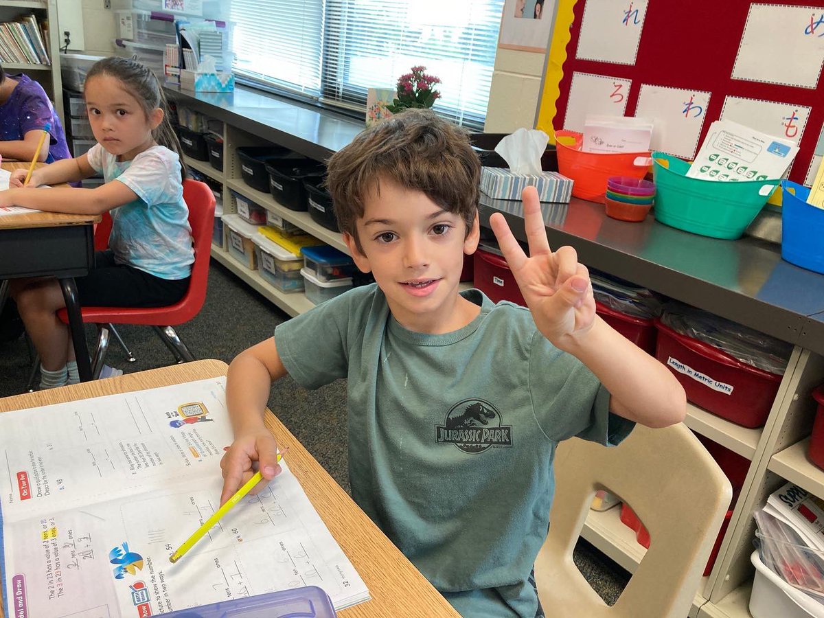 DooleySchool54's tweet photo. Pop-in Post! Today, we are popping into Mrs. Kimβs 2nd grade class. These Dragons are hard at work! Way to go, Room 112! ππΌππΌππΌ
#PopInPost #WeAre54 #DooleyFamily https://t.co/clNfynFnaw