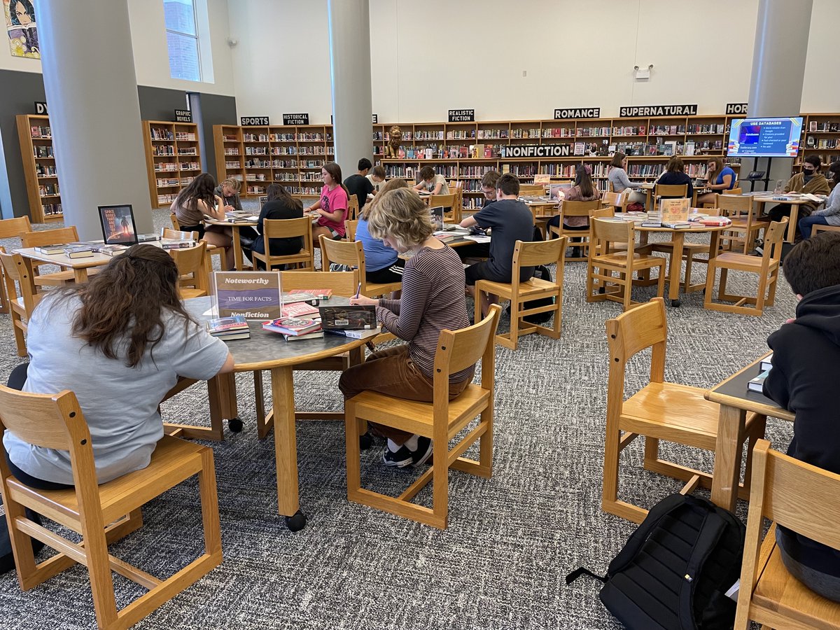 fzelibrary's tweet photo. The library has been hopping with activity the past couple days! Students are excited about the #makerspace activities and English II did a book speed dating activity today. Great first week! #FZReads #Engage #Explore https://t.co/tTu7HSwRLh