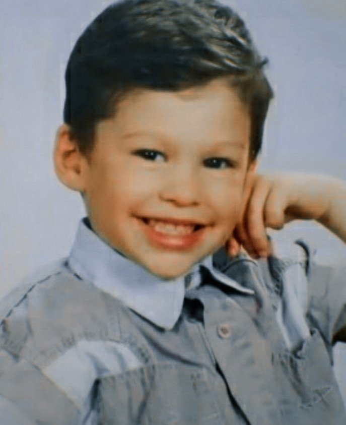 ismi her geçtiğinde iyi ki dedirten
güzel kalpli gurur kaynağı

iyi ki doğdun iyi ki varsın

teamavatar gündemdeyiz dörtlü vakti

MutluYıllar AvatarAtakan